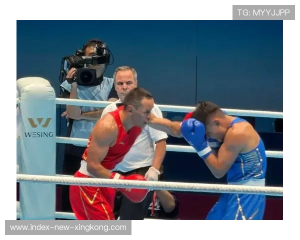 拳击拳手战术细腻，非盲目挥拳获胜